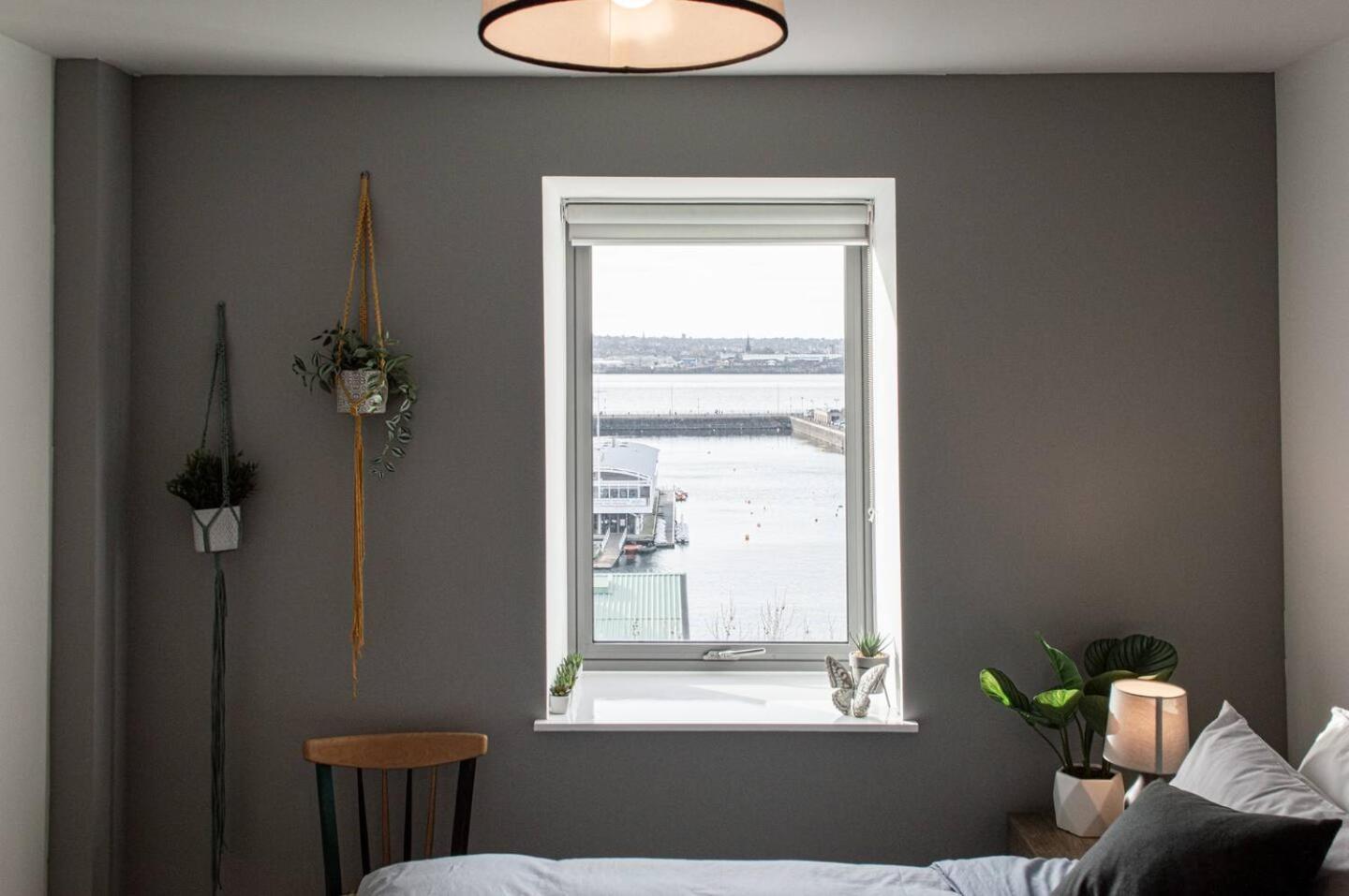 Stunning Mersey View Flat W Parking In ليفربول المظهر الخارجي الصورة