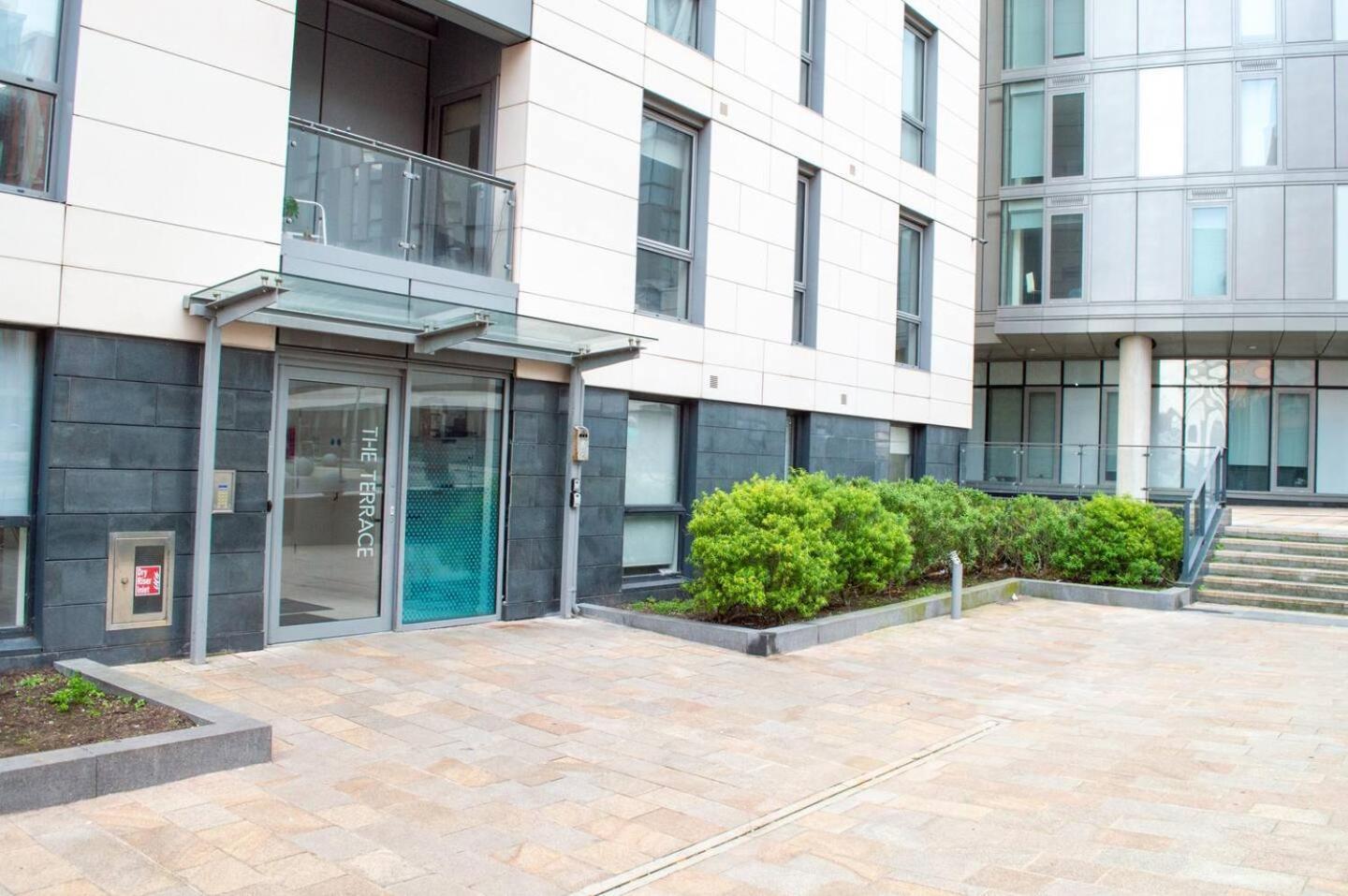 Stunning Mersey View Flat W Parking In ليفربول المظهر الخارجي الصورة