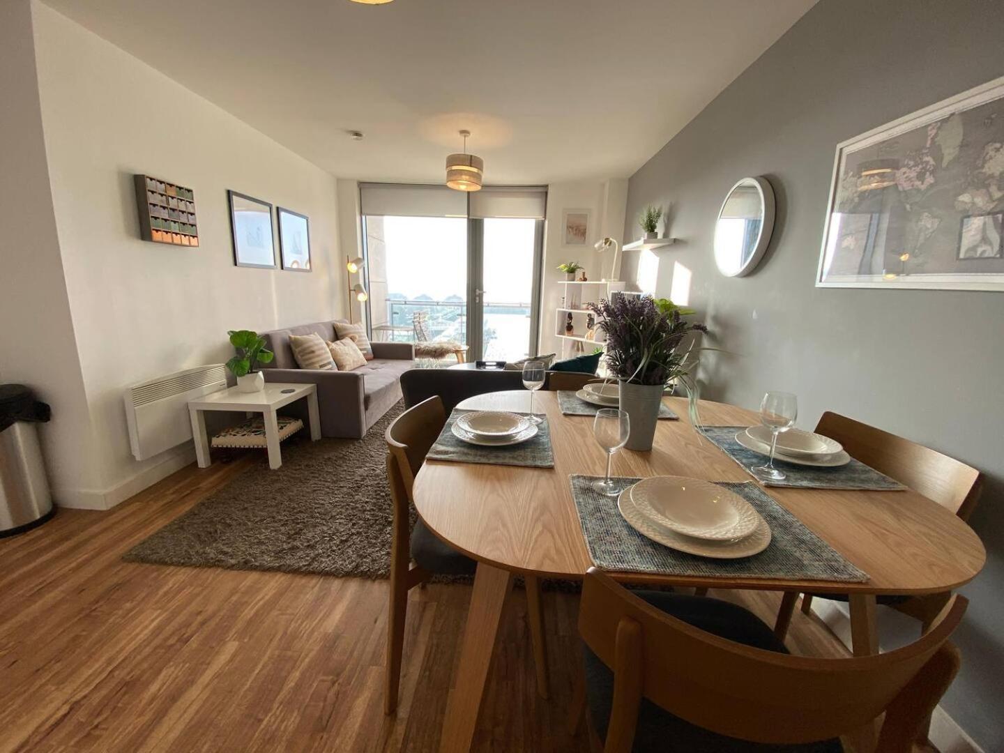 Stunning Mersey View Flat W Parking In ليفربول المظهر الخارجي الصورة