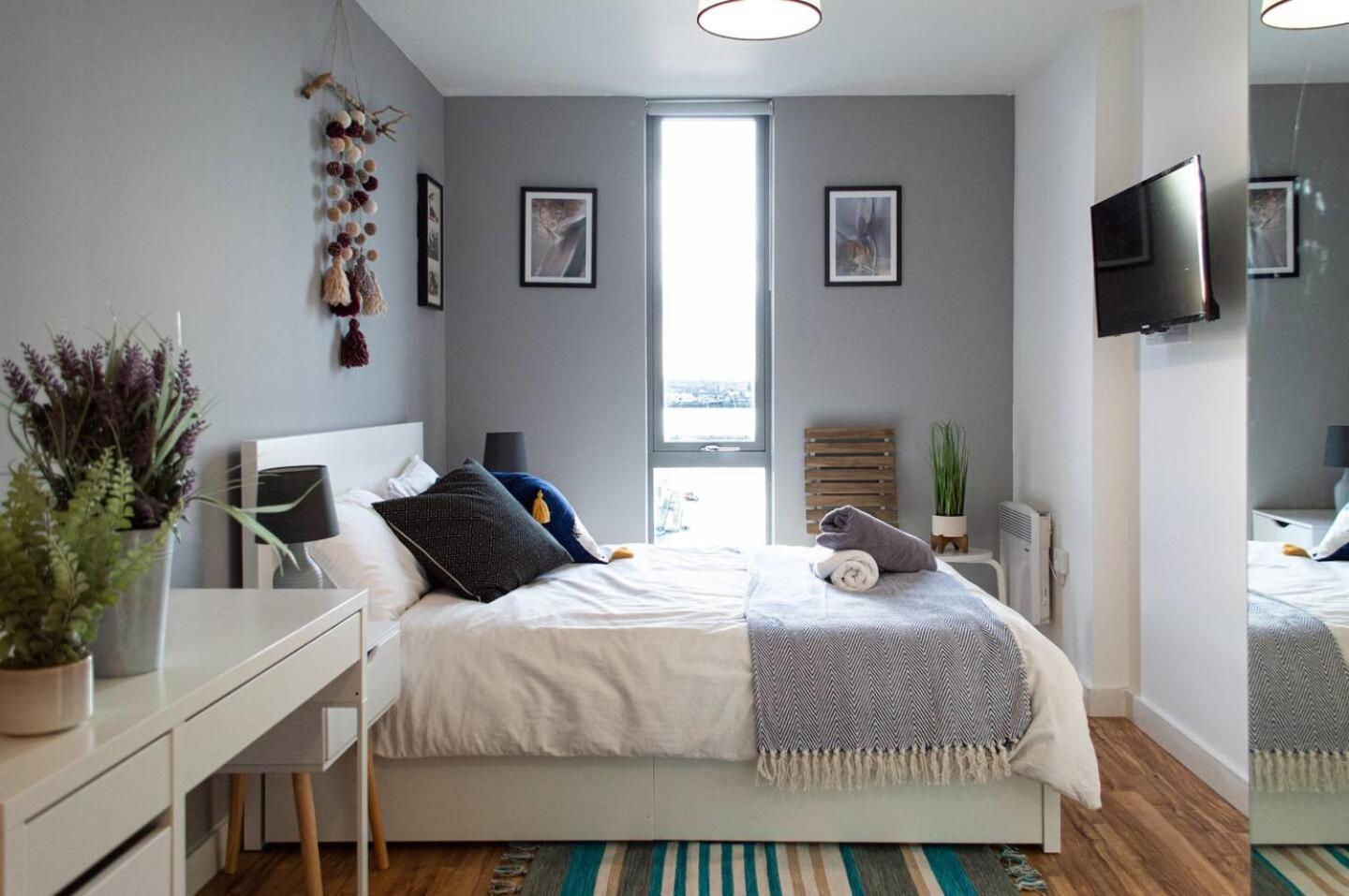Stunning Mersey View Flat W Parking In ليفربول المظهر الخارجي الصورة