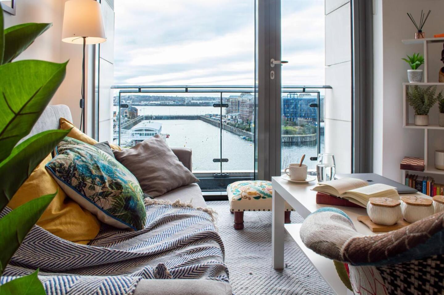Stunning Mersey View Flat W Parking In ليفربول المظهر الخارجي الصورة