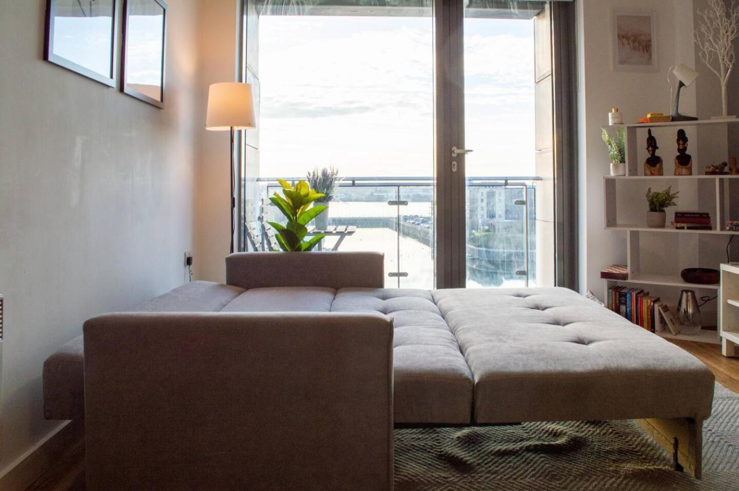 Stunning Mersey View Flat W Parking In ليفربول المظهر الخارجي الصورة